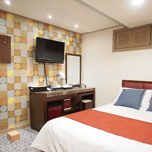  Auberge de jeunesse J