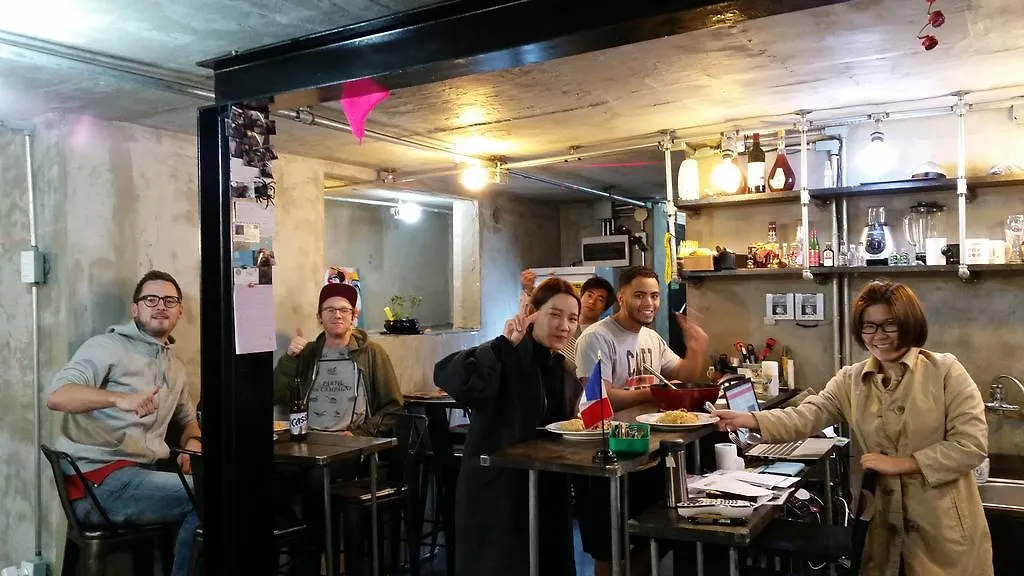 Time Travelers Party Hostel In Hongdae Soul