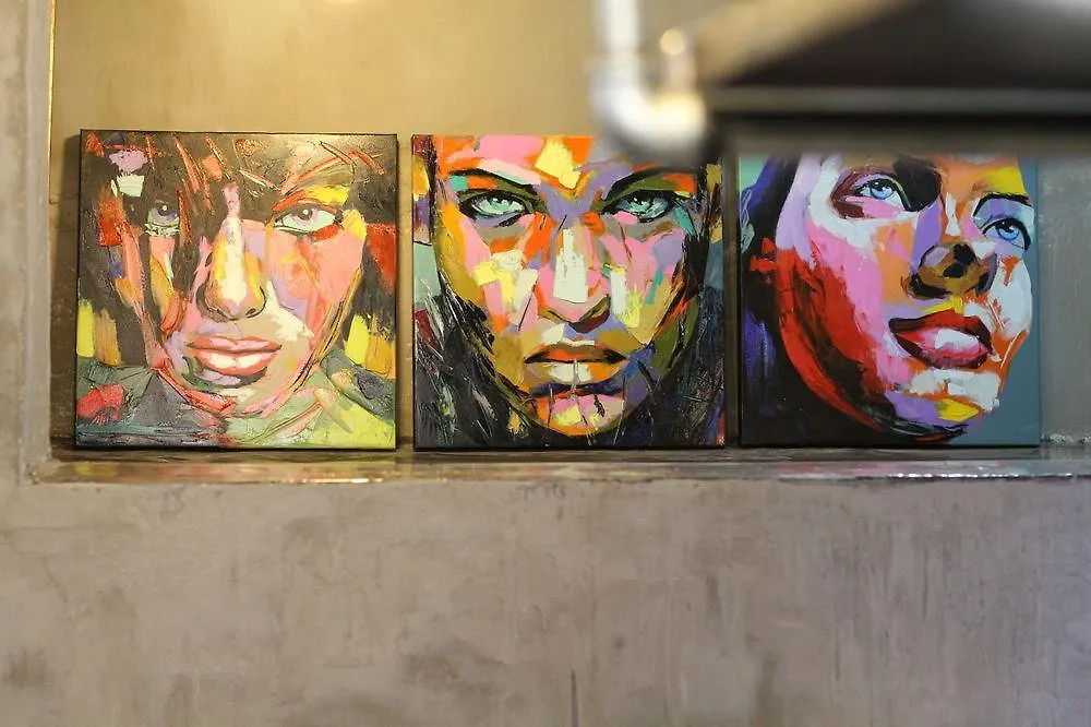 Time Travelers Party Hostel In Hongdae Soul