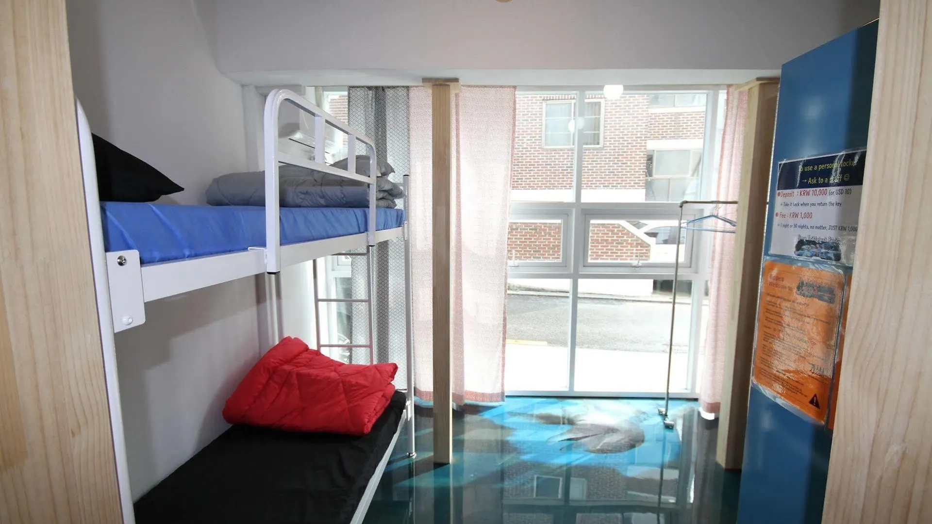 Time Travelers Party Hostel In Hongdae Soul