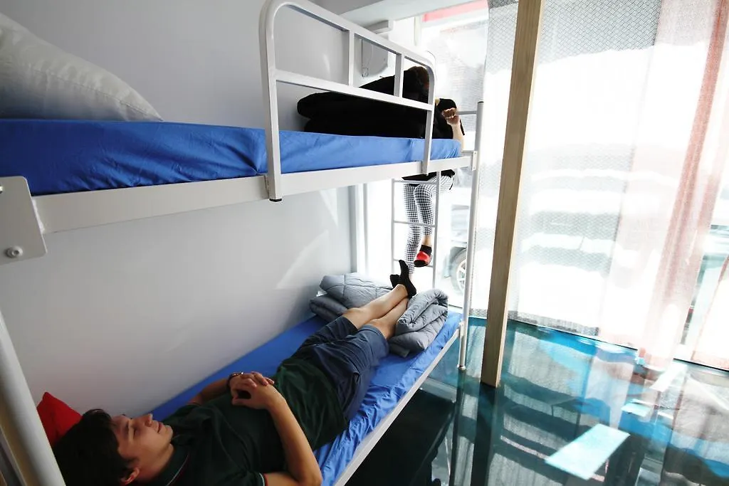 Time Travelers Party Hostel In Hongdae Seoul 0*,